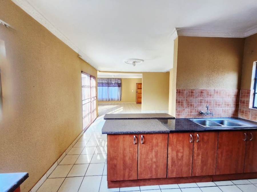3 Bedroom Property for Sale in Geelhoutpark North West
